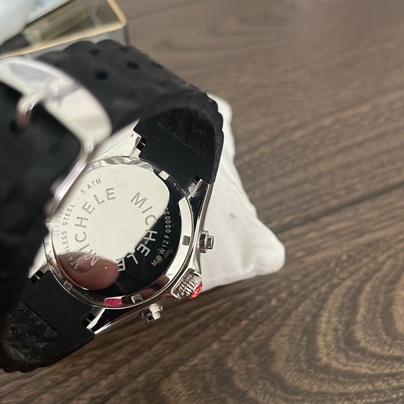 100% Authentic watch. No box - Picture 2 of 7